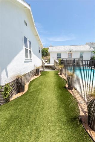 227 S 11th Street Port Aransas TX 78373