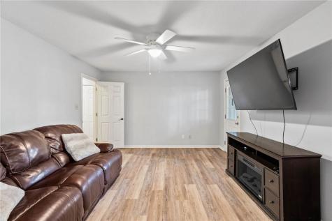422 Spanish Wood Drive Rockport TX 78382