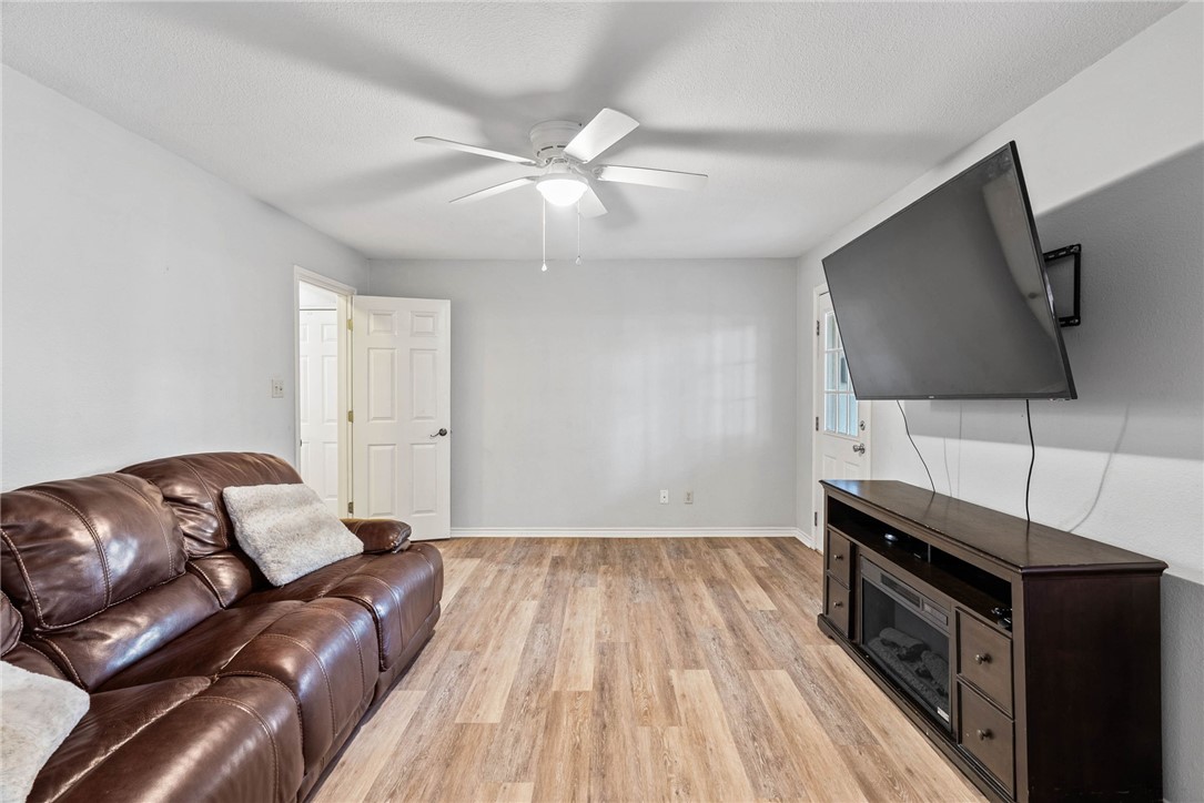 422 Spanish Wood Drive Rockport TX 78382
