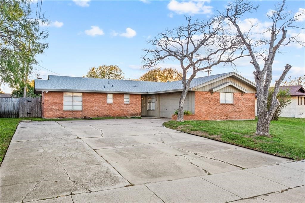 134 Daniel Moore Street Portland TX 78374