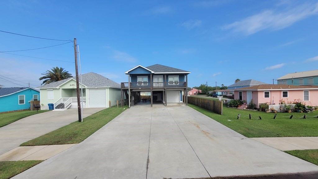 1215 S Live Oak Street Rockport TX 78382