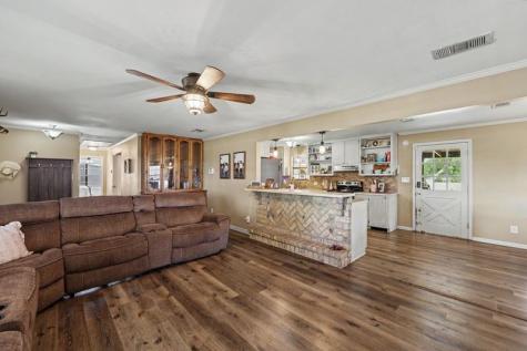 150 Fm 1360 Woodsboro TX 78393