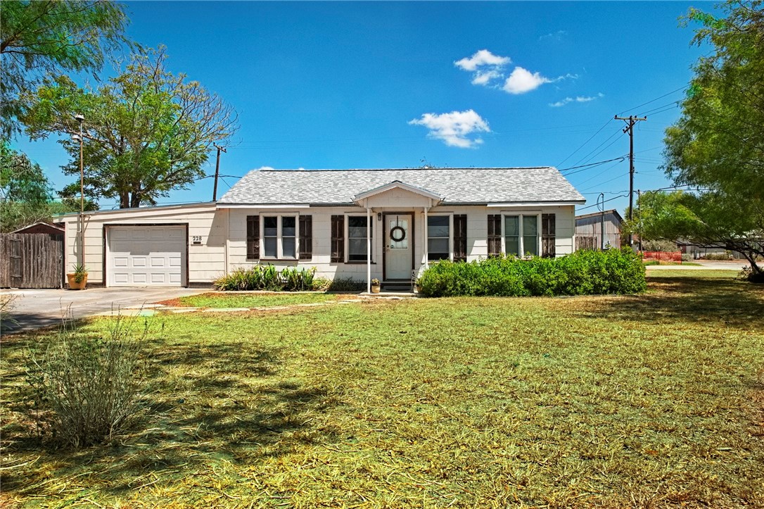 228 E Shelton Street Kingsville TX 78363