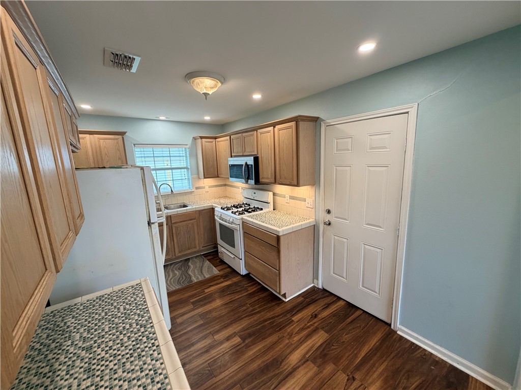 637 Naples Street Corpus Christi TX 78404