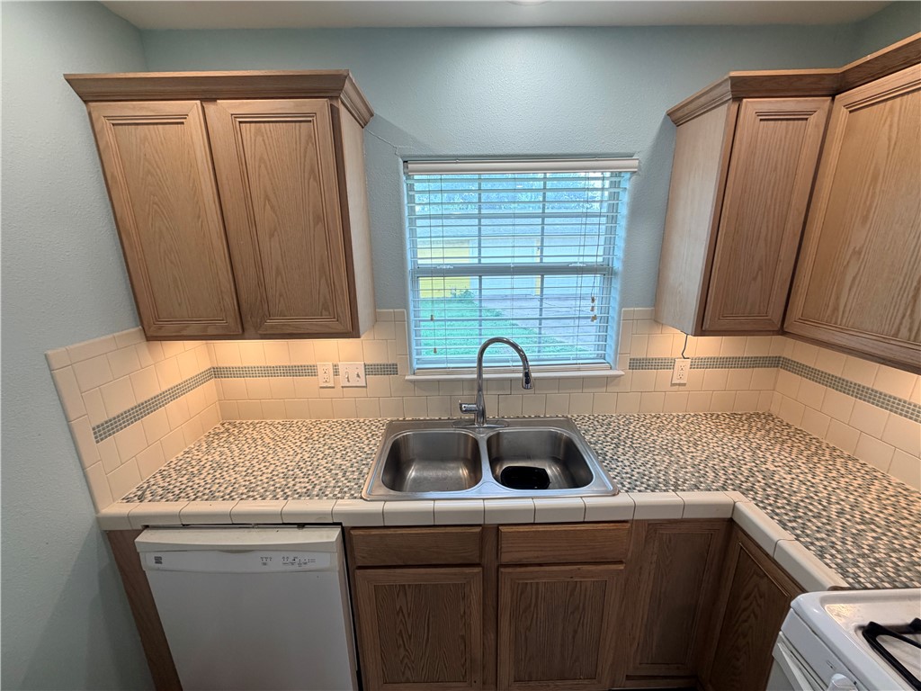 637 Naples Street Corpus Christi TX 78404