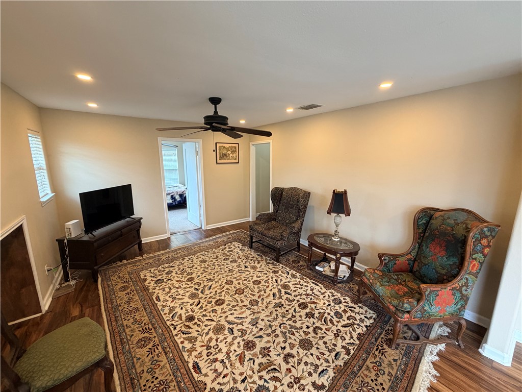 637 Naples Street Corpus Christi TX 78404