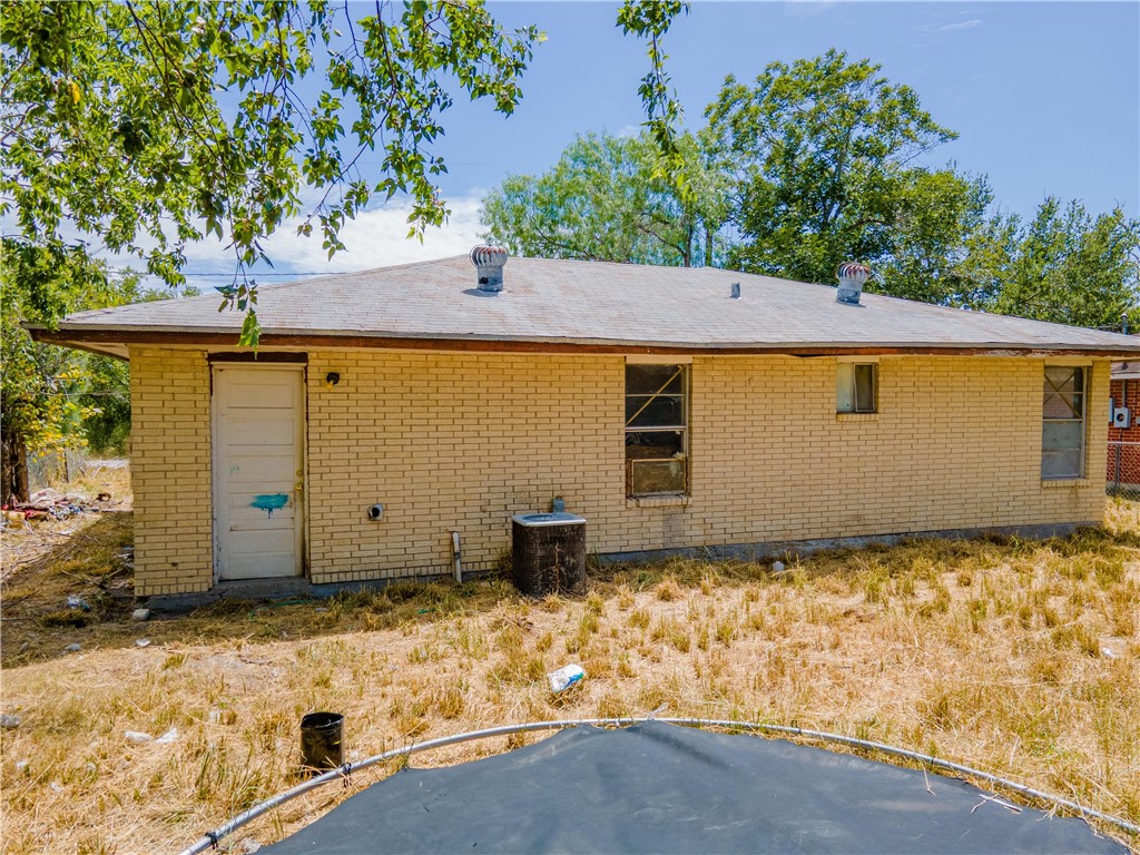 205 Brazos George West TX 78102