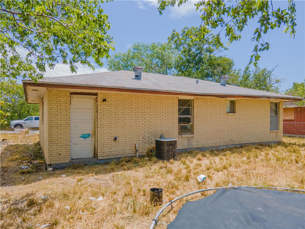 205 Brazos George West TX 78102