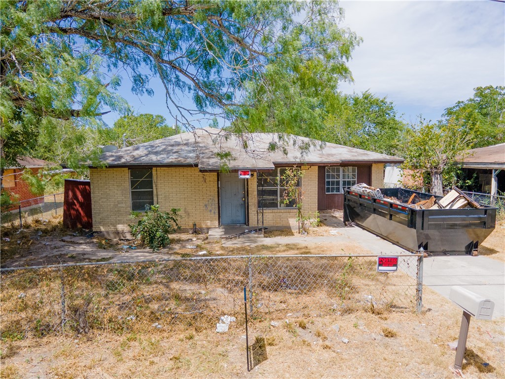 205 Brazos George West TX 78102