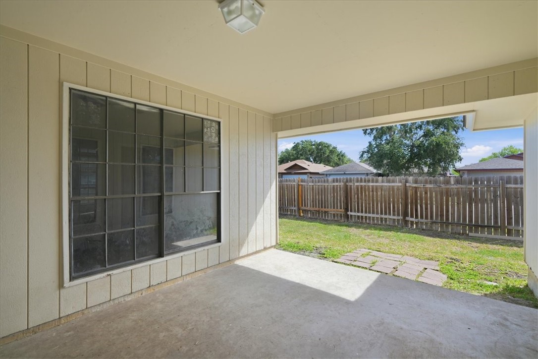 2622 Persimmon Street Corpus Christi TX 78415