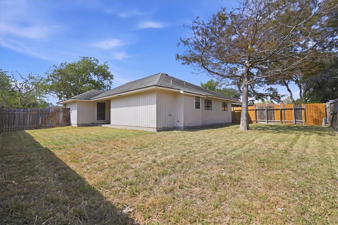 2622 Persimmon Street Corpus Christi TX 78415