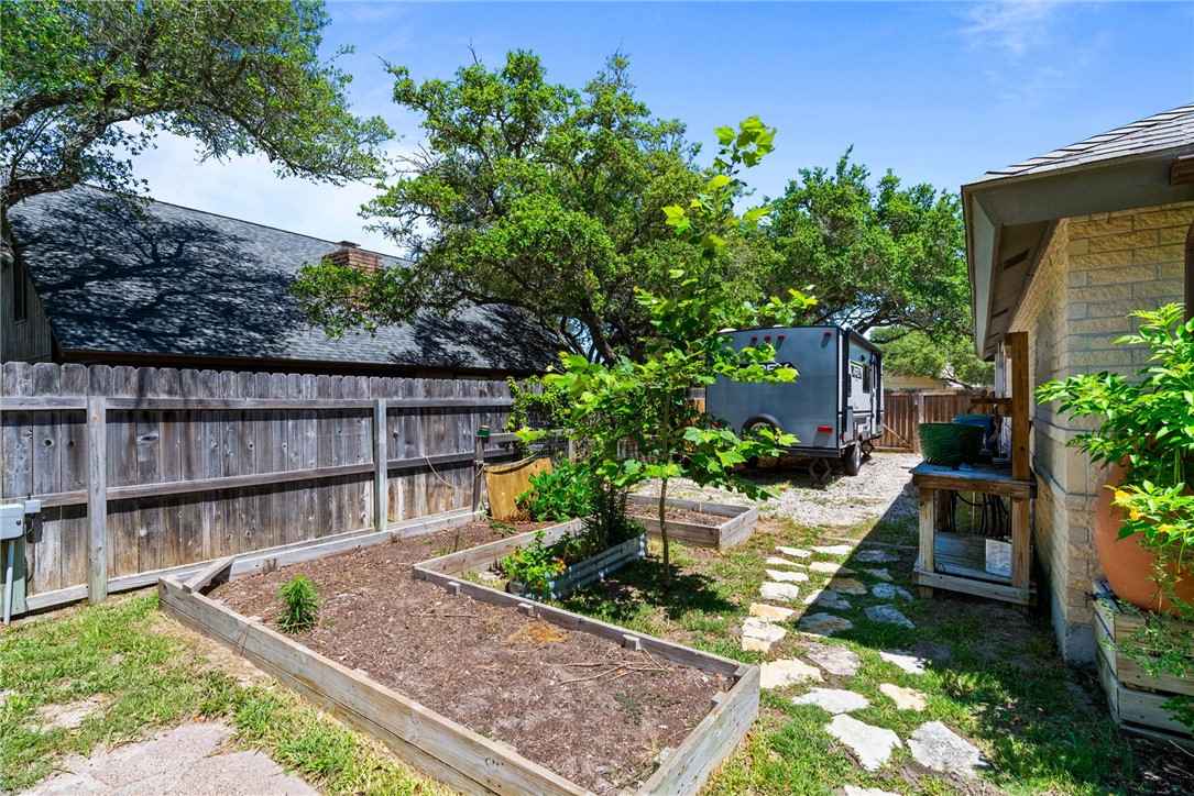 112 Poquito Drive Rockport TX 78382
