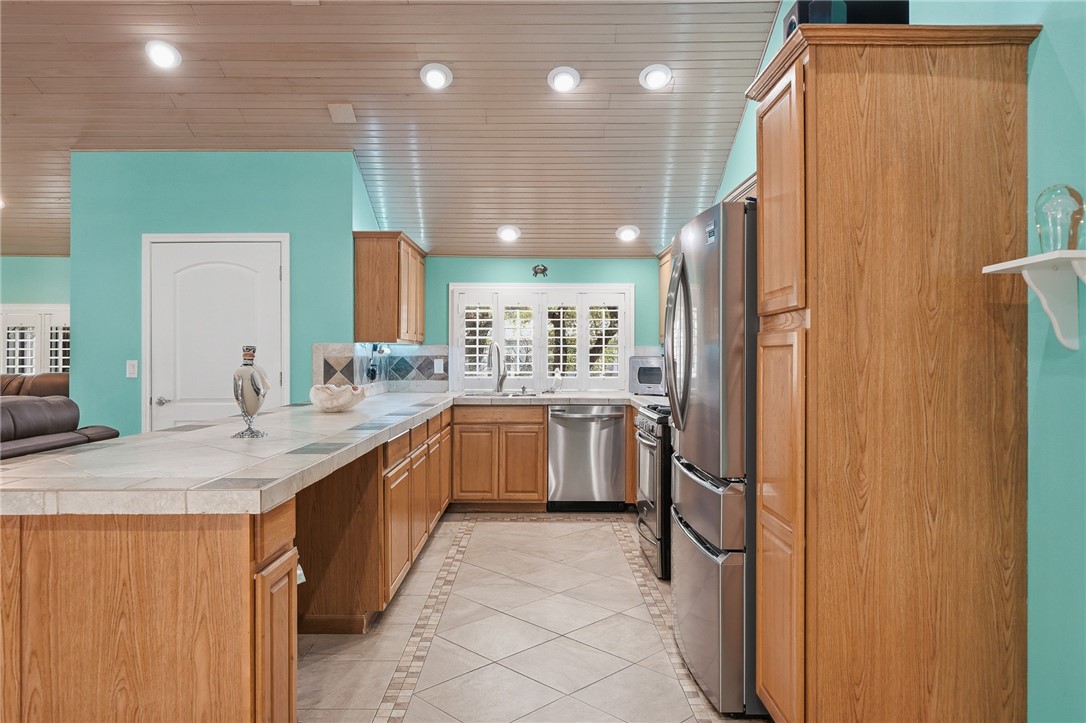 318 Traylor Avenue Rockport TX 78382
