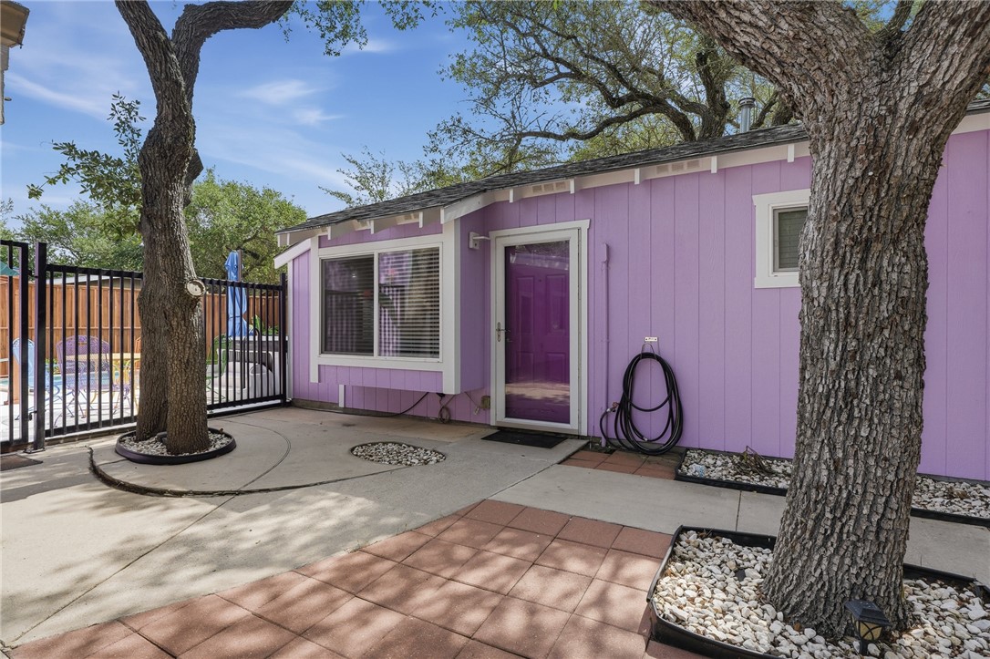 318 Traylor Avenue Rockport TX 78382