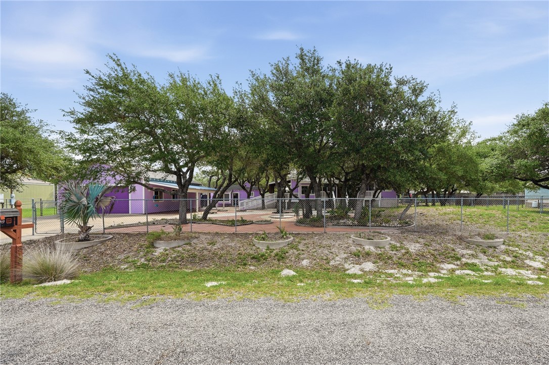 318 Traylor Avenue Rockport TX 78382