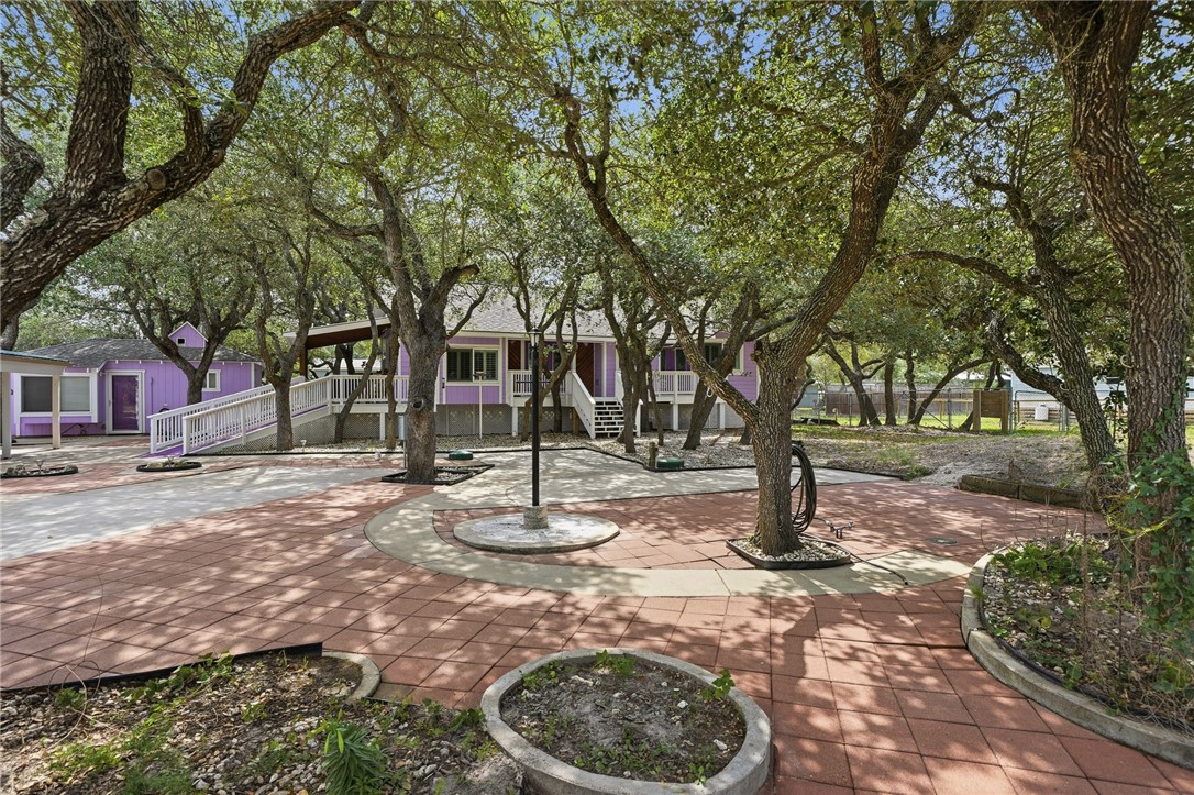 318 Traylor Avenue Rockport TX 78382
