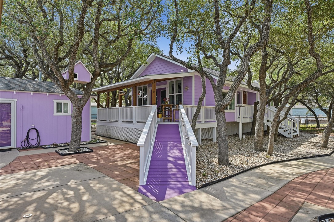 318 Traylor Avenue Rockport TX 78382