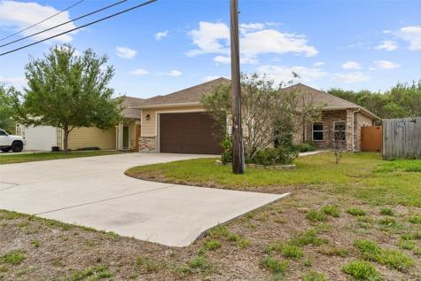 623 W Deberry Avenue Aransas Pass TX 78336
