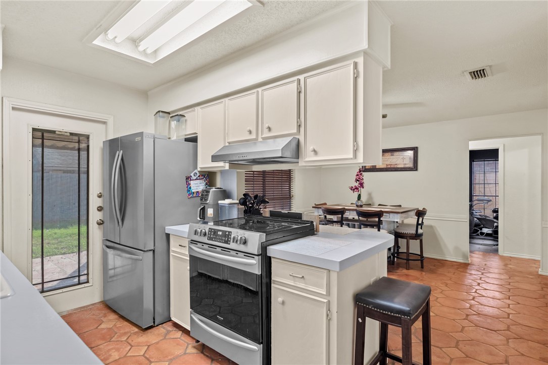 3218 Kennsington Court Corpus Christi TX 78414