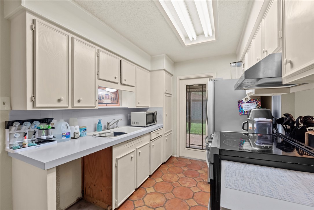 3218 Kennsington Court Corpus Christi TX 78414