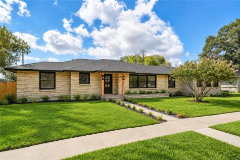 301 Pasadena Place Corpus Christi TX 78411
