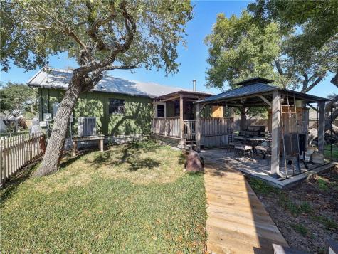 1045 N Mccampbell Aransas Pass TX 78336