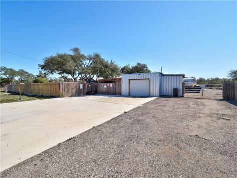 1045 N Mccampbell Aransas Pass TX 78336