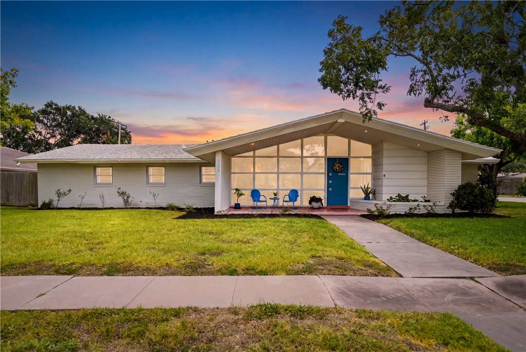 353 Bermuda Place Corpus Christi TX 78411