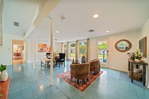 353 Bermuda Place Corpus Christi TX 78411