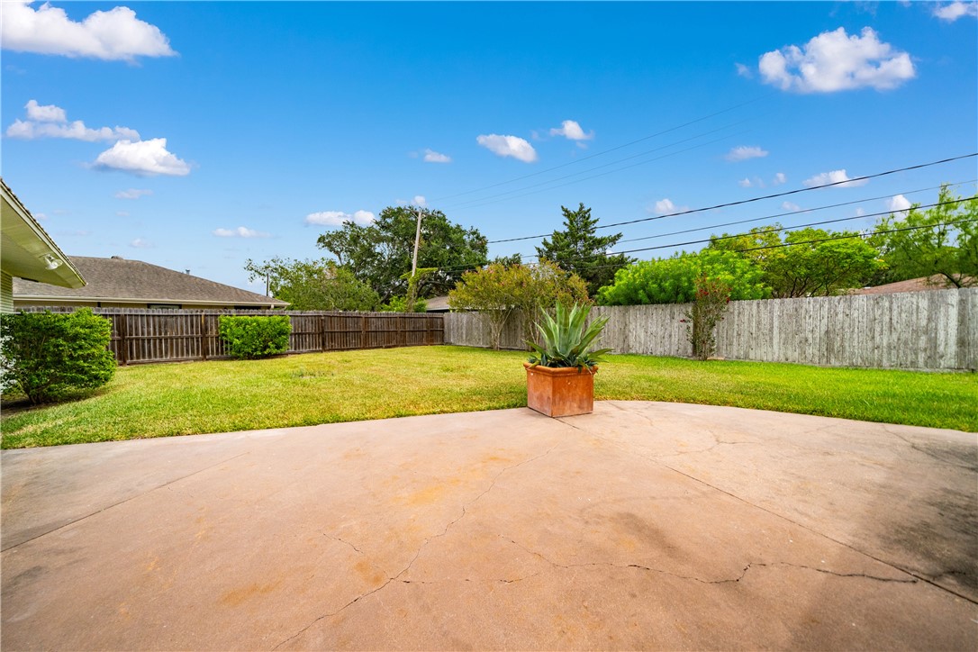 353 Bermuda Place Corpus Christi TX 78411