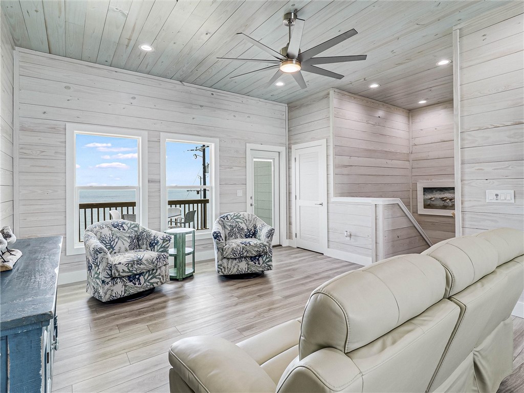 163 Seven Palms Drive Rockport TX 78382