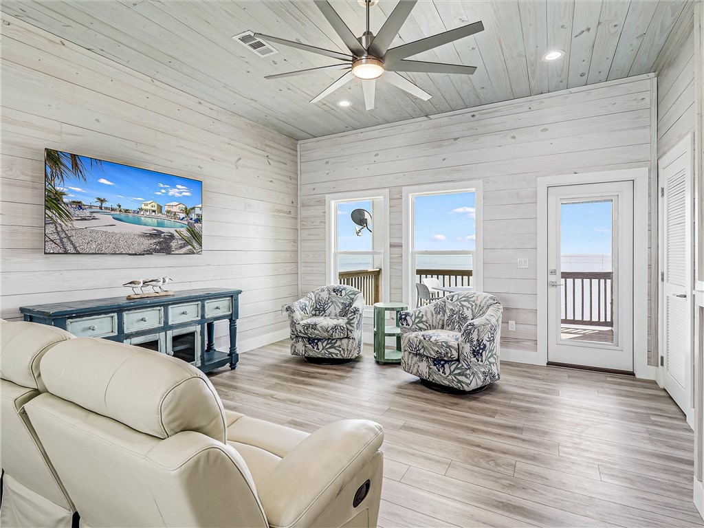 163 Seven Palms Drive Rockport TX 78382