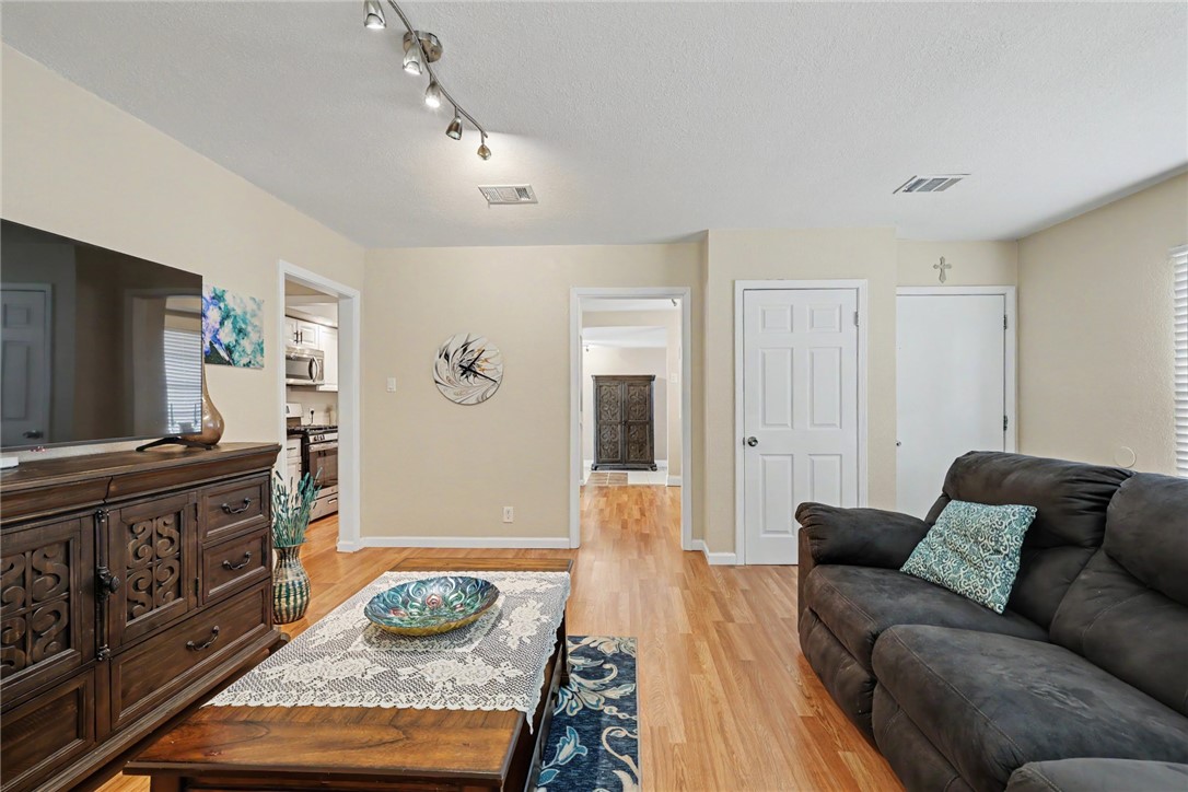 6007 Orms Drive Corpus Christi TX 78412