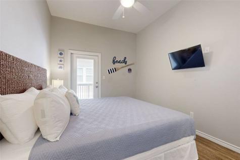 1813 S 11th Street 302 Port Aransas TX 78373