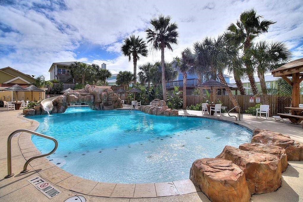 1813 S 11th Street 302 Port Aransas TX 78373