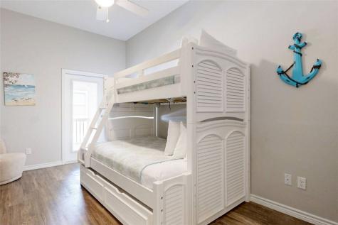 1813 S 11th Street 302 Port Aransas TX 78373