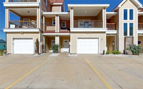 1813 S 11th Street 302 Port Aransas TX 78373