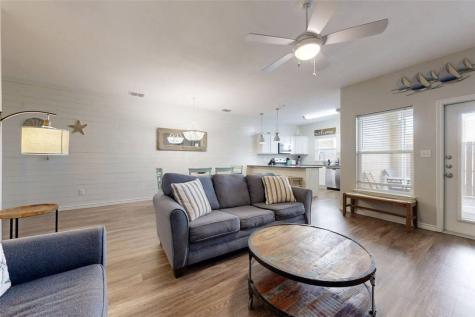 1813 S 11th Street 302 Port Aransas TX 78373
