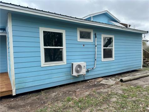 323 Copano Bayside TX 78340