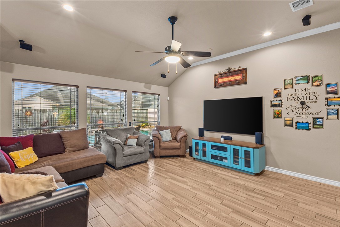 7422 Elizondo Drive Corpus Christi TX 78414
