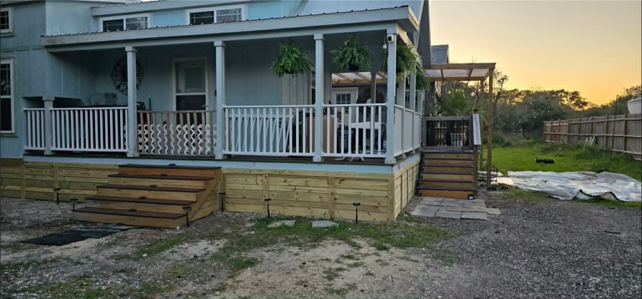 1917 Monkey Rockport TX 78382