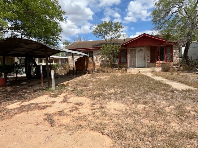 310 W Tilley Street Hebbronville TX 78361