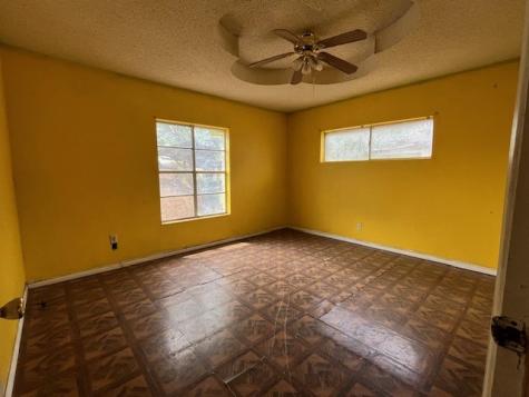 310 W Tilley Street Hebbronville TX 78361
