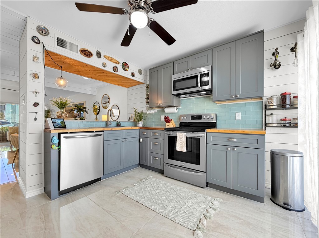 4141 Whiteley Drive 204 Corpus Christi TX 78418