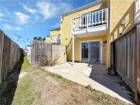 4141 Whiteley Drive 204 Corpus Christi TX 78418