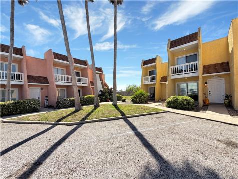 4141 Whiteley Drive 204 Corpus Christi TX 78418