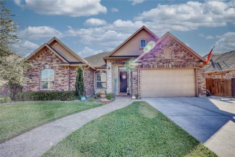 425 Gulfton Drive Portland TX 78374