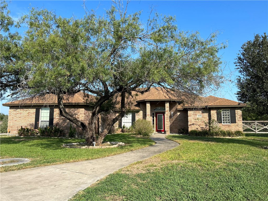 5609 Grand Lake Circle Robstown TX 78380
