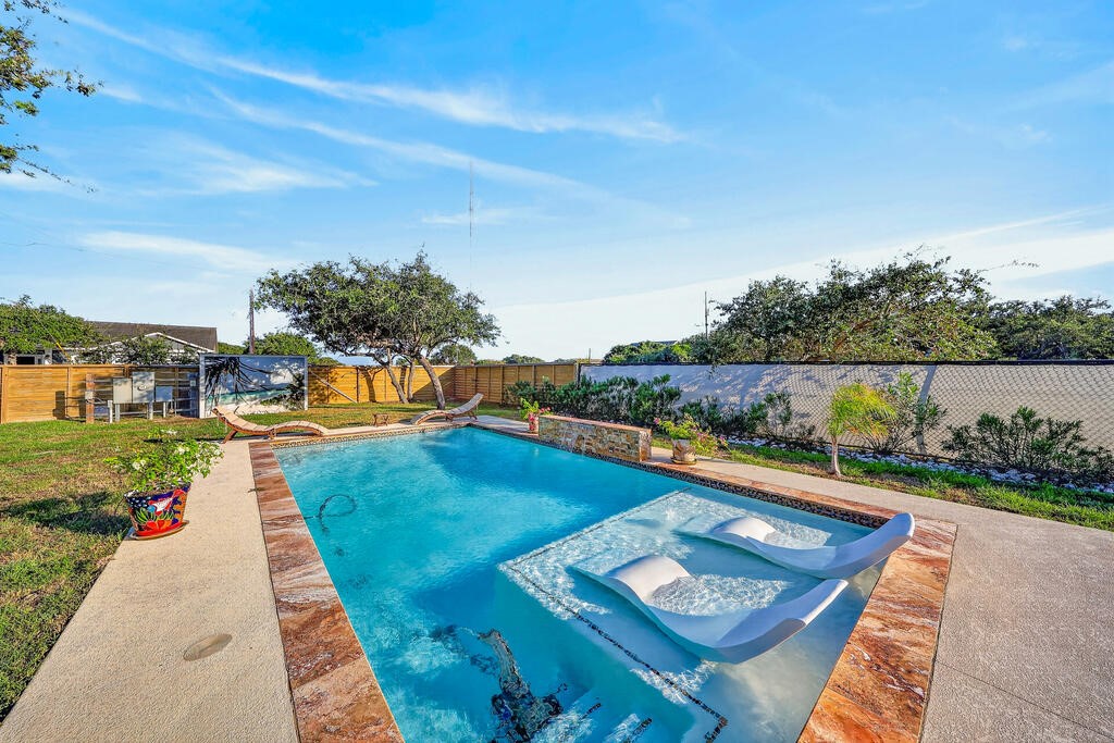 1731 Sammy Henderson Street Rockport TX 78382