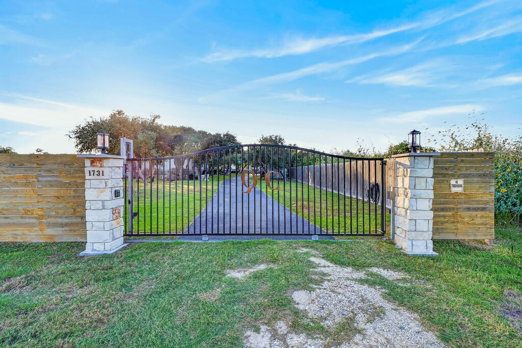 1731 Sammy Henderson Street Rockport TX 78382